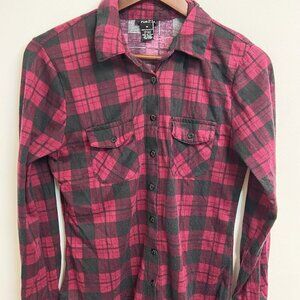 Rue21 womens Long Sleeve Shirt Red Flannel Size M Stretchy Comfort Fall Black